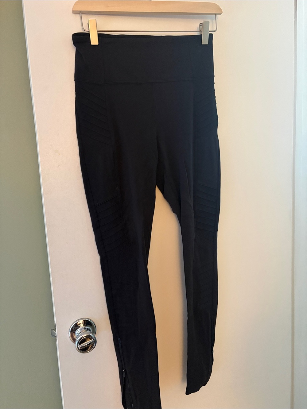 Athleta Black High-Rise Moto-Detail Leggings